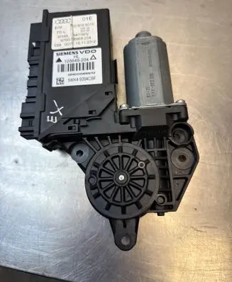 Seat Exeo (3R) Rear door window regulator motor 8E0959801E 5WK49204CBF 9700105998204