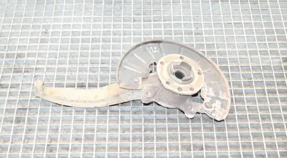 Audi Q7 4L Front wheel hub