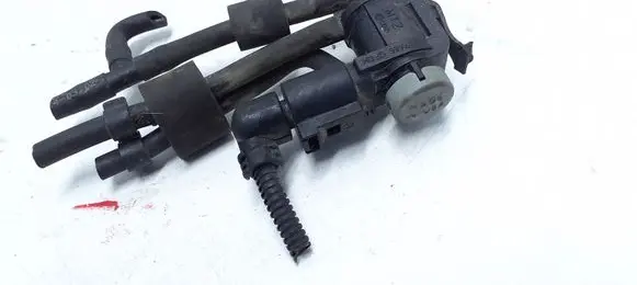 Volkswagen Transporter - Caravelle T5 Vacuum valve 1J0906283C