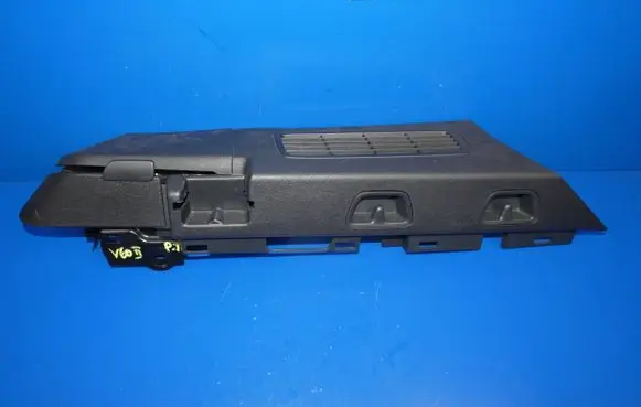 Volvo V60 Trunk/boot side trim panel 32239864