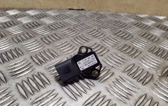 Audi Q7 4L Air pressure sensor 0281002401 038906051C