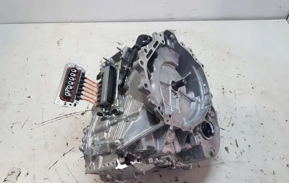 Toyota Yaris XP210 Manual 5 speed gearbox 1H0121