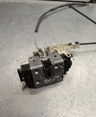 Mercedes-Benz Sprinter W906 Front door lock A9067202135