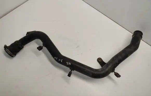 Audi Q7 4L Intercooler hose/pipe 7L6145795S 7L6145705 7L6145970
