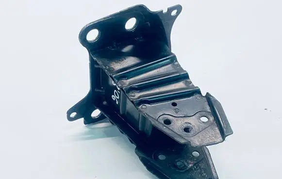 Audi A3 S3 8P Front bumper shock/impact absorber 8P0807133
