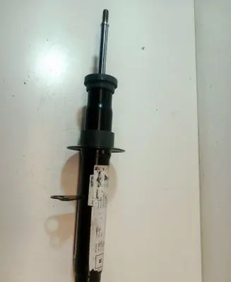 BMW 5 G30 G31 Front shock absorber with coil spring 6866608