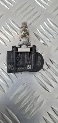 KIA Sorento Tire pressure sensor 