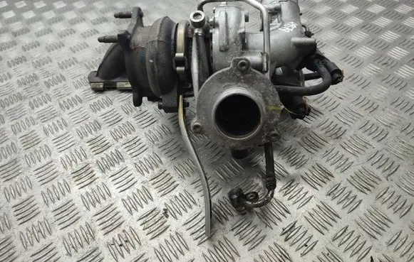 Audi A5 8T 8F Turbo 06H145702Q