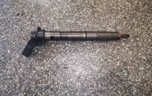 Audi A6 S6 C6 4F Fuel injector 059130277AH