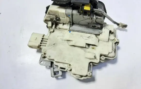 Audi A6 S6 C6 4F Rear door lock
