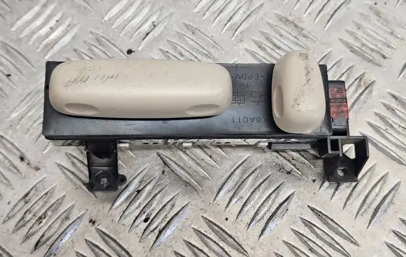 Toyota Avensis T250 Seat control switch 18A188