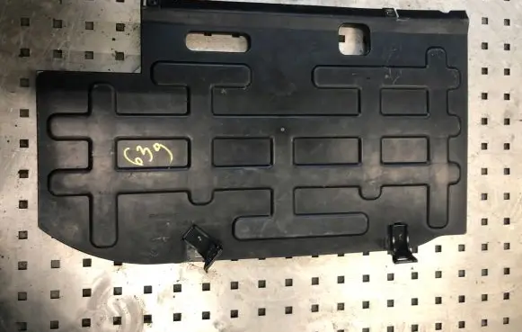 Mercedes-Benz Vito Viano W639 Dashboard lower bottom trim panel 