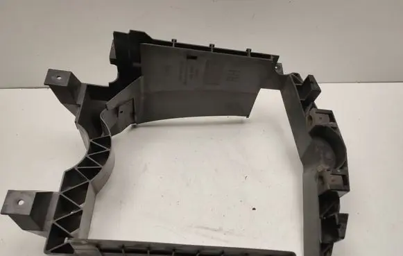 Land Rover Range Rover Sport L494 Intercooler pipe mounting bracket CPLA8A107AC