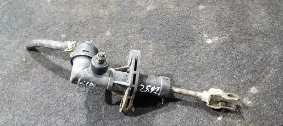 KIA Carnival Clutch master cylinder