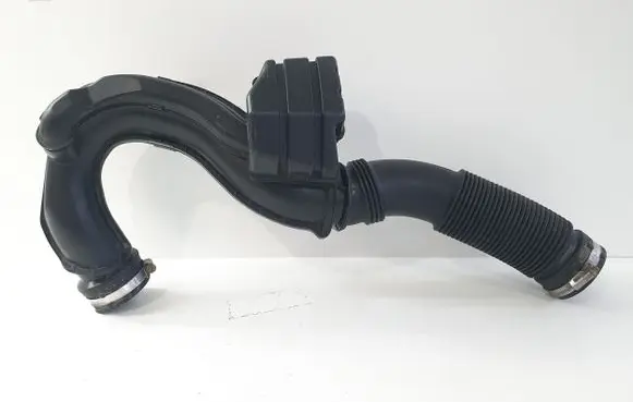 Opel Vivaro Air intake hose/pipe 165755972 1105221S01