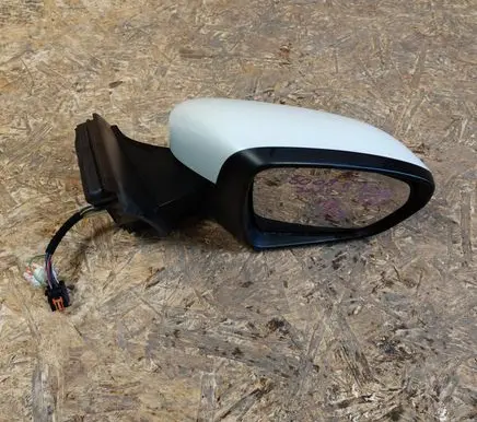 Peugeot 5008 Front door electric wing mirror 