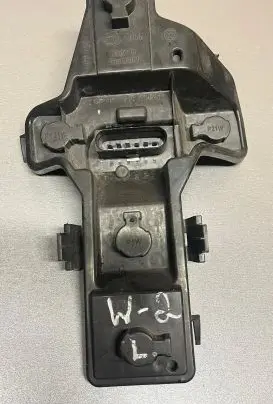 Volkswagen Touran I Tail light bulb cover holder 1T0945258D