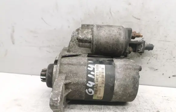 Volkswagen Golf IV Starter motor 020911023S