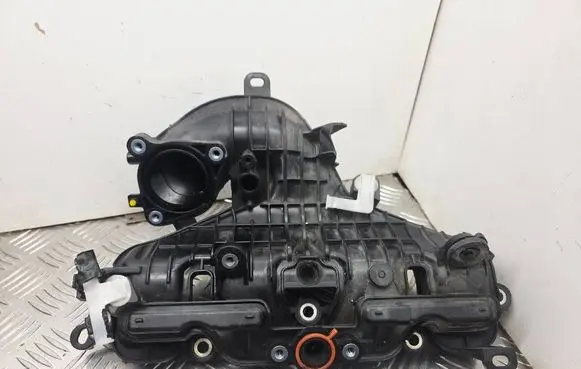 Toyota Yaris Intake manifold 1712021060