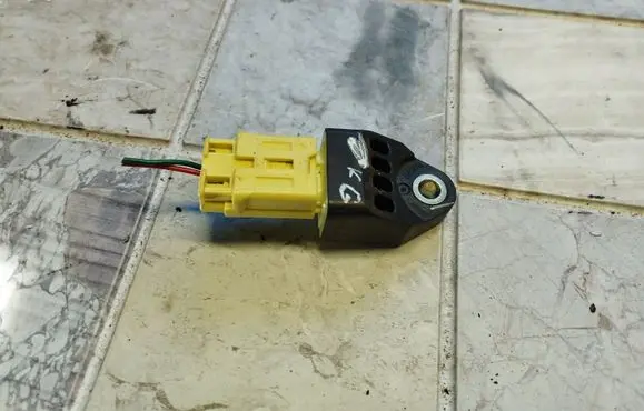 Subaru Outback Airbag deployment crash/impact sensor 98237AJ000