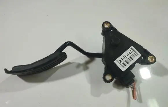 Renault Scenic II - Grand scenic II Accelerator throttle pedal 8200159647