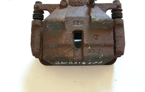 Nissan Qashqai Front brake caliper 41011JD00A