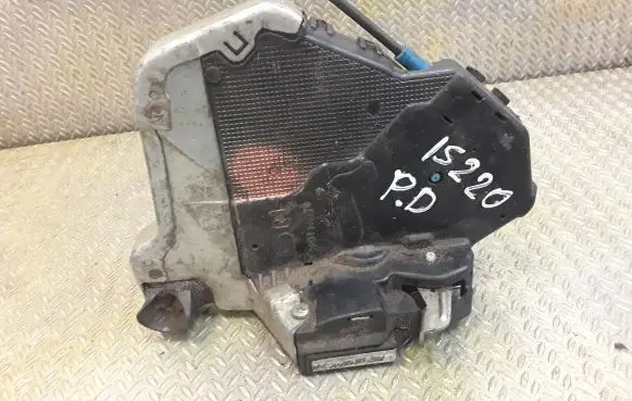 Lexus IS 220D-250-350 Front door lock 6903053080