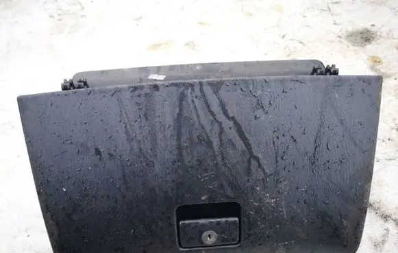 Toyota Corolla E120 E130 Glove box 5555102070 55551-02070