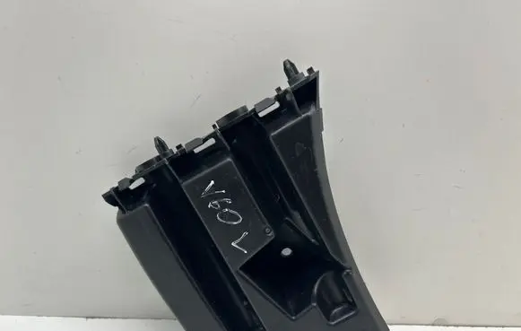 Volvo S60 Front bumper mounting bracket 30796625