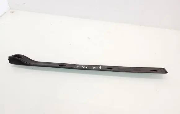 Opel Zafira A Front door glass trim molding 009132664