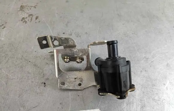 Volvo XC60 Electric auxiliary coolant/water pump 31657307 32324817