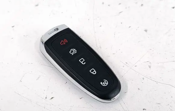 Ford C-MAX II Ignition key/card 