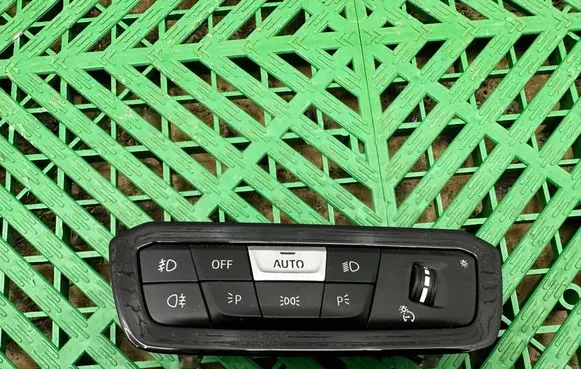 BMW 3 G20 G21 Light switch 5A16B20 E1182002
