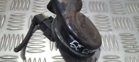 Volkswagen Touareg I Horn signal E1000209