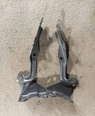 Mazda CX-9 Engine bonnet/hood hinges