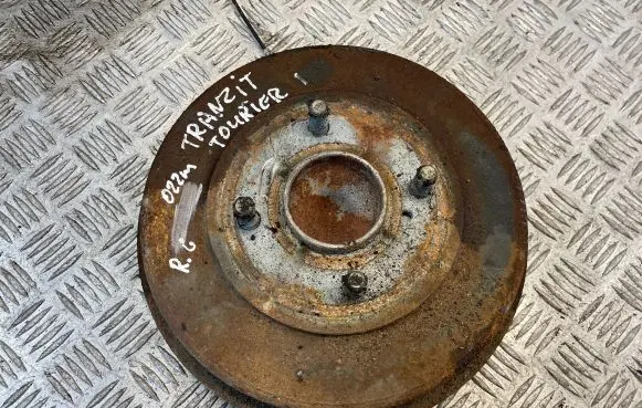 Front wheel hub spindle knuckle