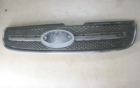 KIA Sportage Front bumper upper radiator grill 863501F031