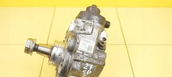 Opel Zafira C Fuel injection high pressure pump 0445010703 27SP2