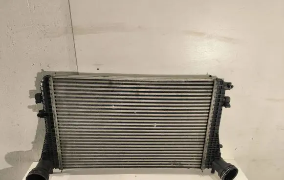 Volkswagen Golf V Intercooler radiator 1K0145803T N6897002