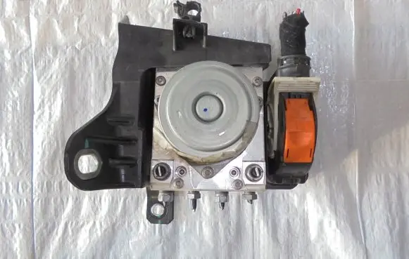 Jeep Renegade ABS Pump 51961947
