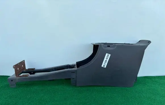 Chrysler 300M Armrest 820046