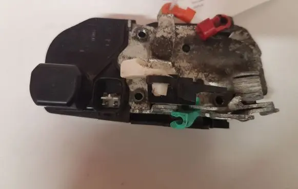 Chrysler 300 - 300C Front door lock
