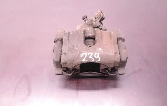 Volvo V40 Rear brake caliper D239