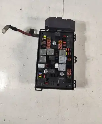 Opel Zafira C Fuse module 13368644 1110131AA