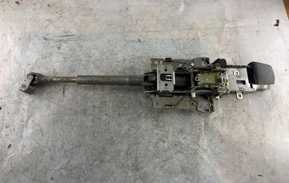 Volkswagen Touran I Steering wheel axle set 