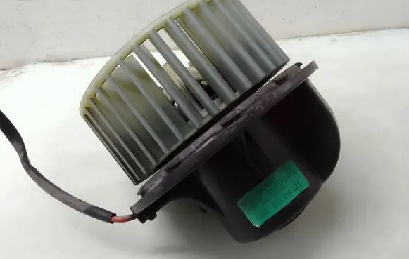 Audi A4 S4 B5 8D Heater fan/blower 893819021