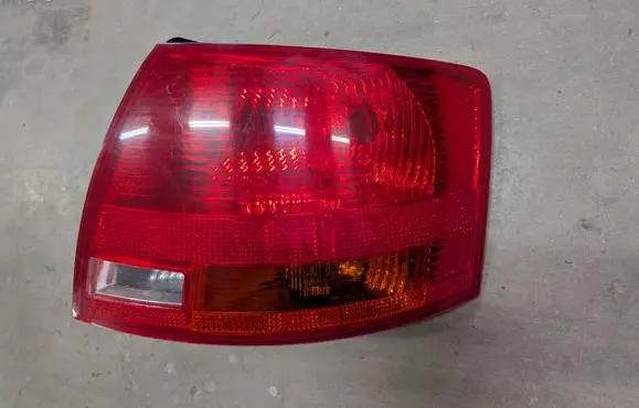 Audi A4 S4 B7 8E 8H Rear/tail lights 8E9945096E