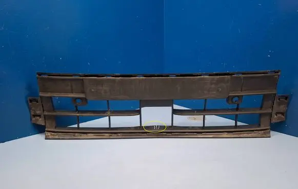 Volkswagen Golf VIII Front bumper lower grill 5H0853677AH 5H0853671H