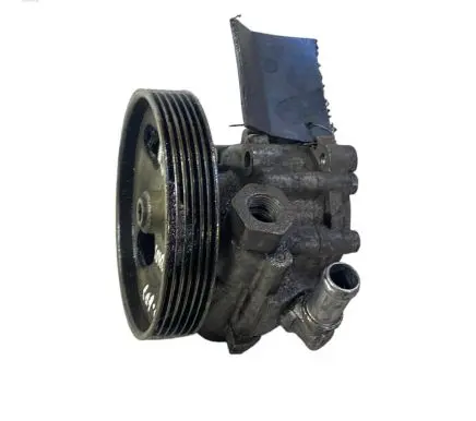 Peugeot 607 Power steering pump 9640886480