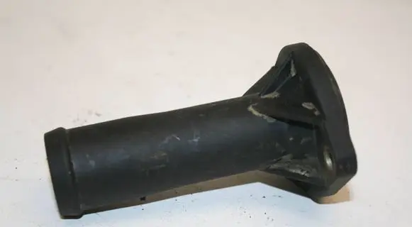Volkswagen Golf IV Engine coolant pipe/hose 038121121